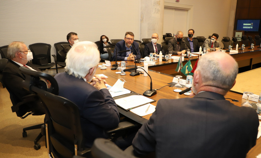 Governo do Paraná apresenta potenciais do Estado para comitiva da Embaixada de Luxemburgo