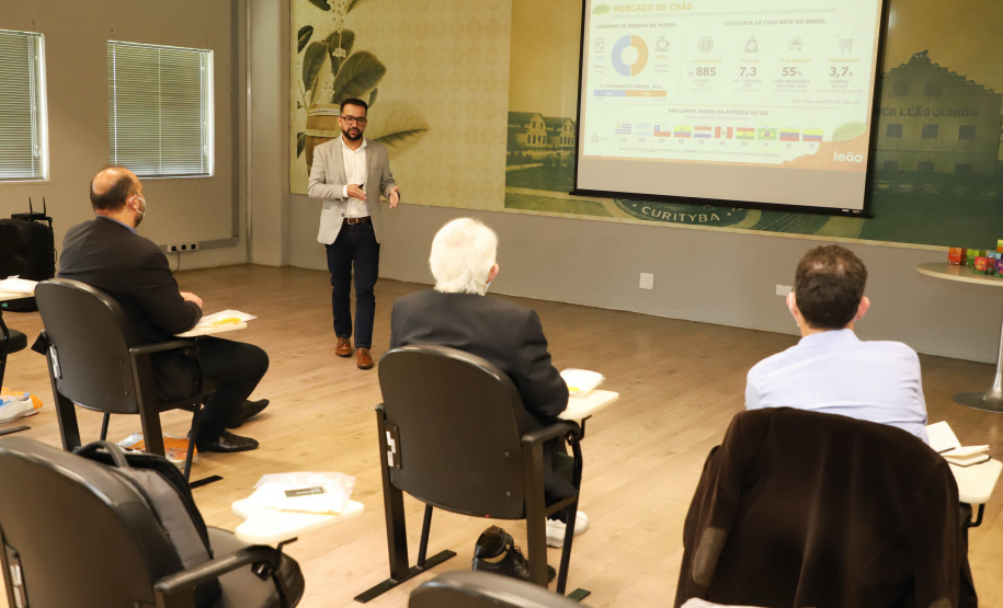 Vice Governador Darci Piana  Visita Fabrica de Chá Leão em Fazenda Rio Grande.