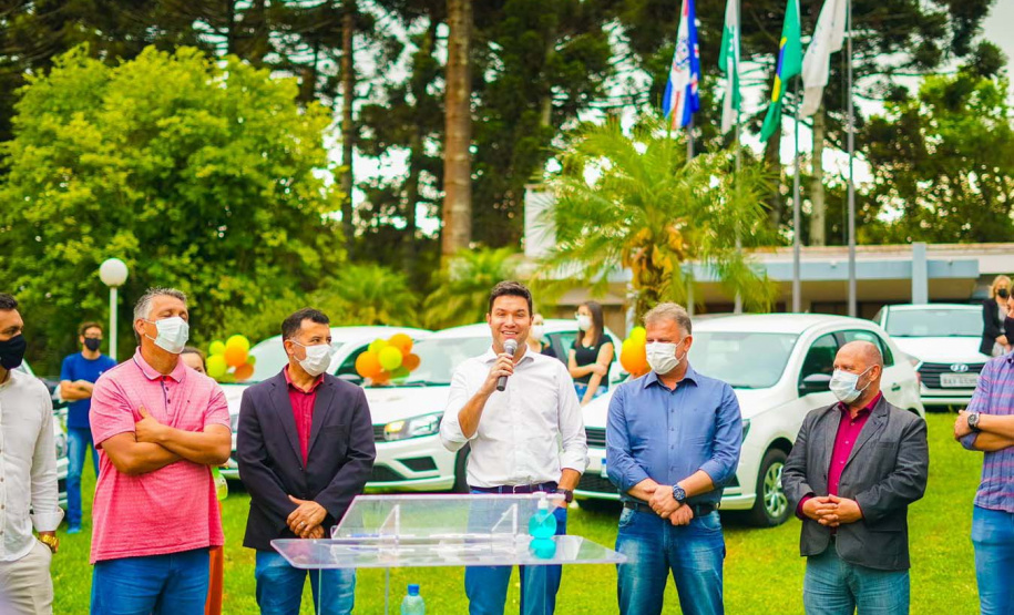 Governo entrega veículos para a Saúde da Família de Campo Largo