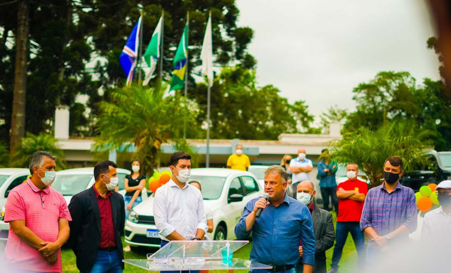 Governo entrega veículos para a Saúde da Família de Campo Largo