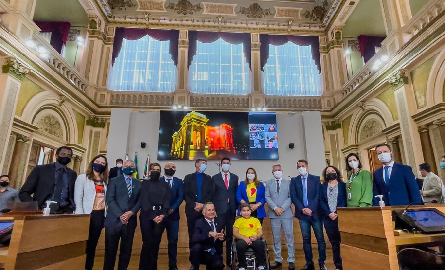 Governo do Estado apresenta Cartão Futuro e programas aos vereadores de Curitiba