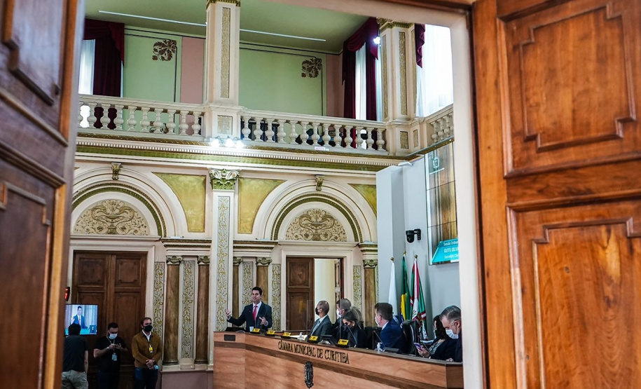 Governo do Estado apresenta Cartão Futuro e programas aos vereadores de Curitiba