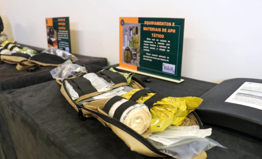 Policiais da região de fronteira recebem 32 viaturas, capacetes e binóculos