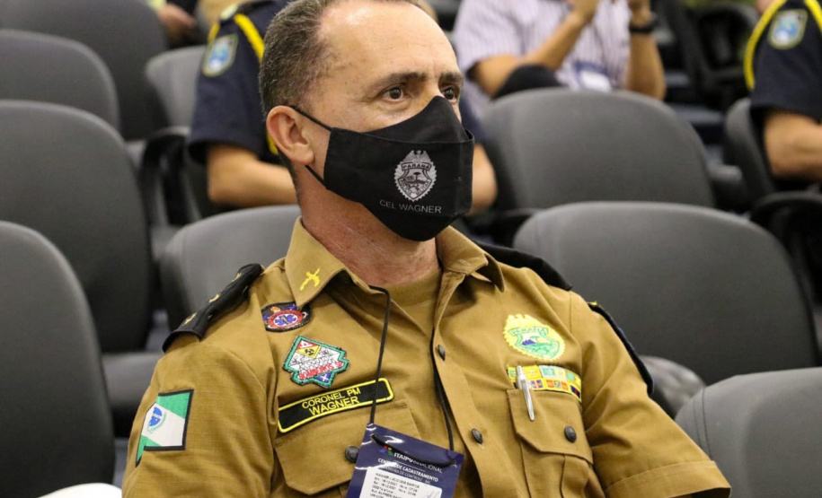 Policiais da região de fronteira recebem 32 viaturas, capacetes e binóculos