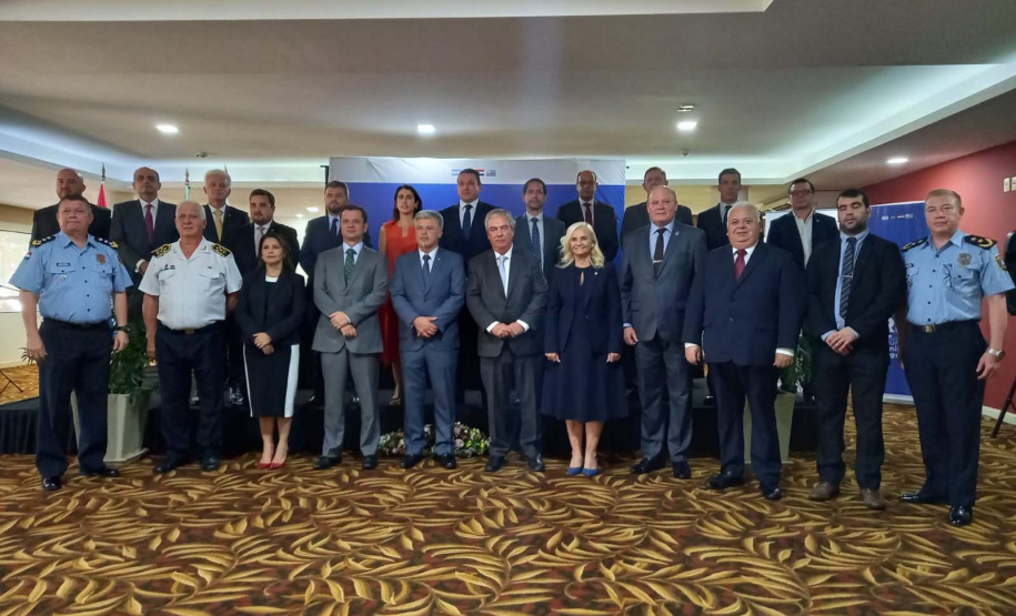 Secretário da segurança pública representa governo do Estado em reunião de ministros no Paraguai