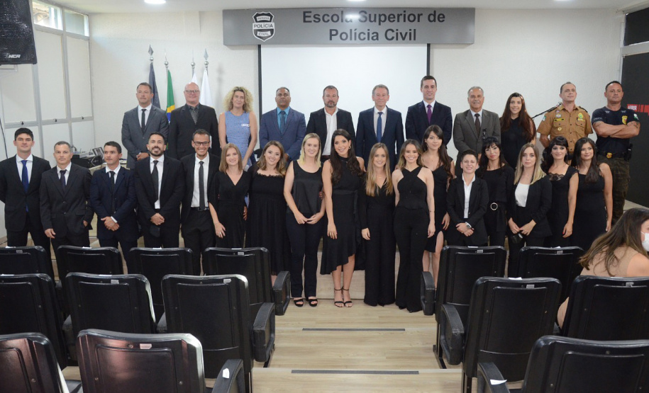 Escola Superior da PCPR forma 203 novos policiais civis em 2021