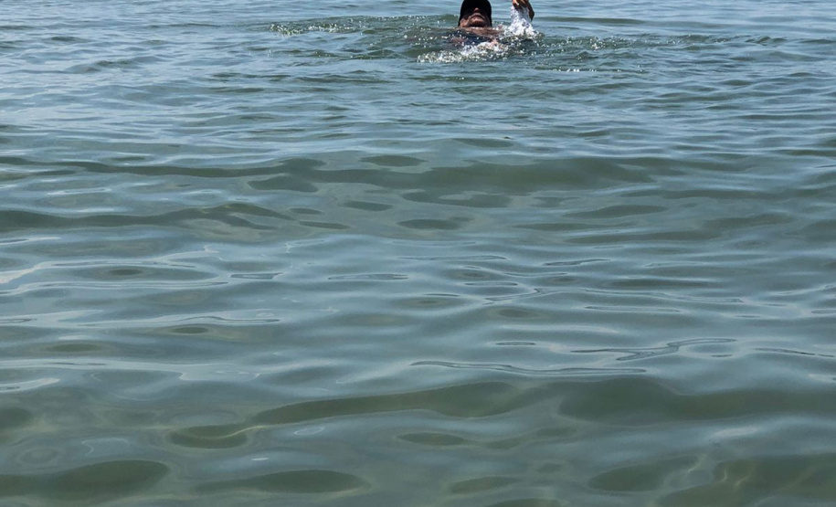 Reserva de cadeira anfíbia do IAT permite retorno de ex-atleta para a Ilha do Mel