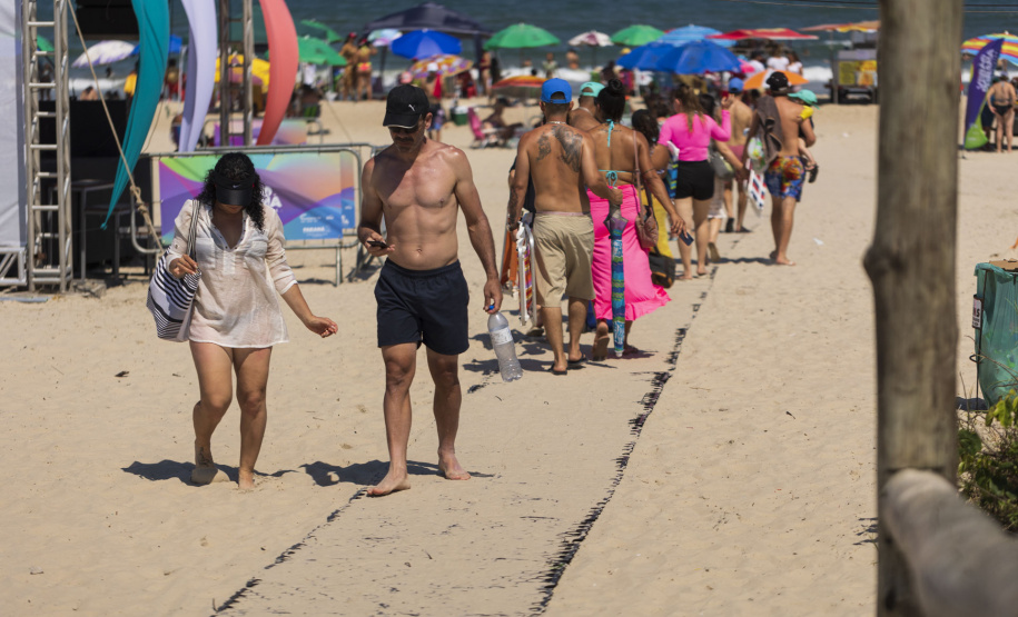Veranistas aprovam passarelas de acessibilidade nas praias