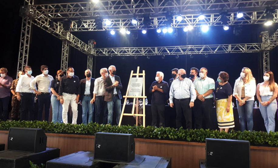 Governo entrega licença de instalação para a primeira fase de construção da Maltaria Campos Gerais