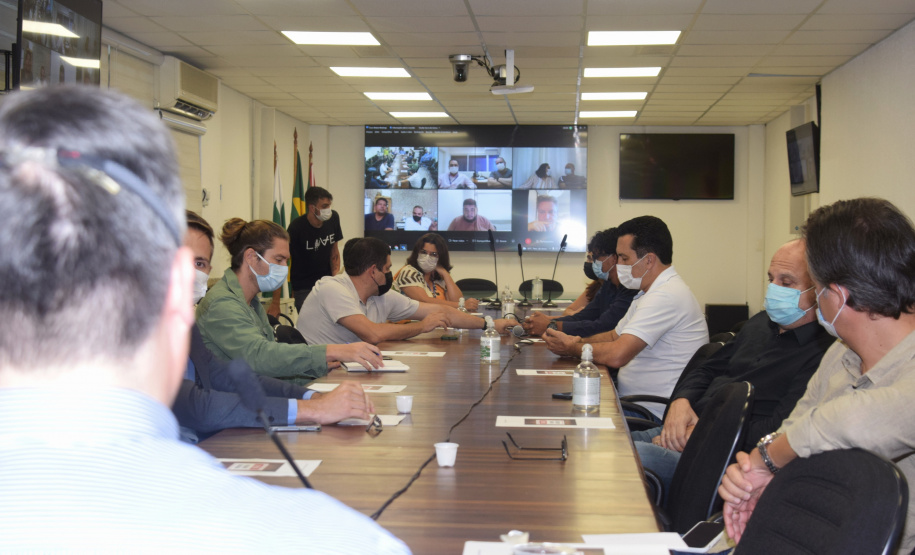 Secretário discute novas ações de apoio aos municípios do Litoral