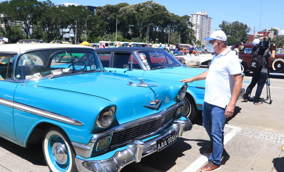 O Departamento de Trânsito do Paraná (Detran-PR), junto com a Federação Brasileira de Veículos Antigos (FBVA), realiza o evento de lançamento do novo modelo de placa preta para veículos de coleção - Curitiba, 22/01/2022