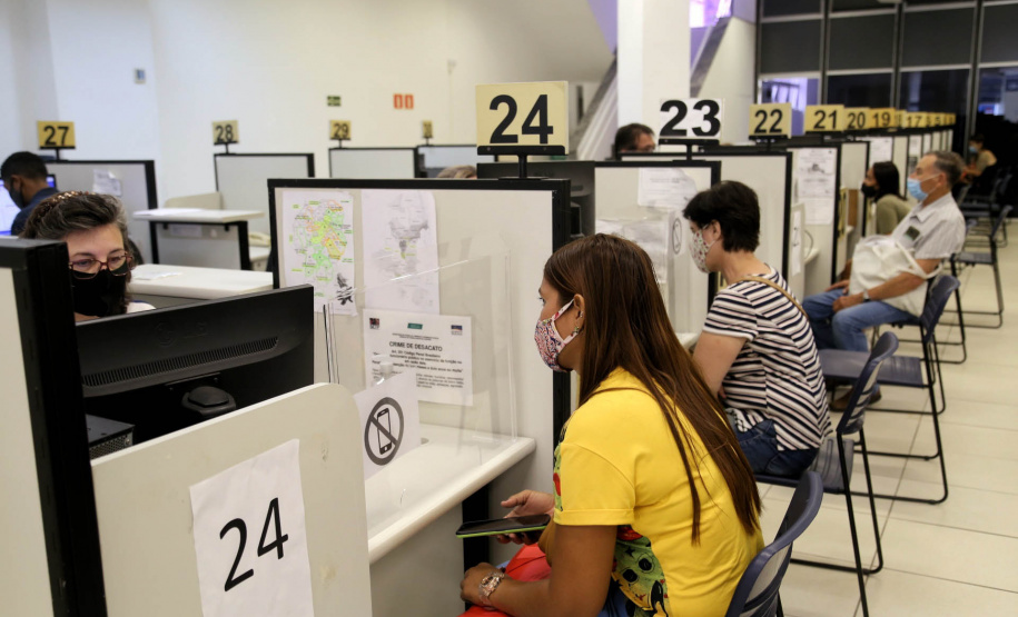 Agências do Trabalhador disponibilizam mais de 11 mil vagas de emprego, recorde do ano