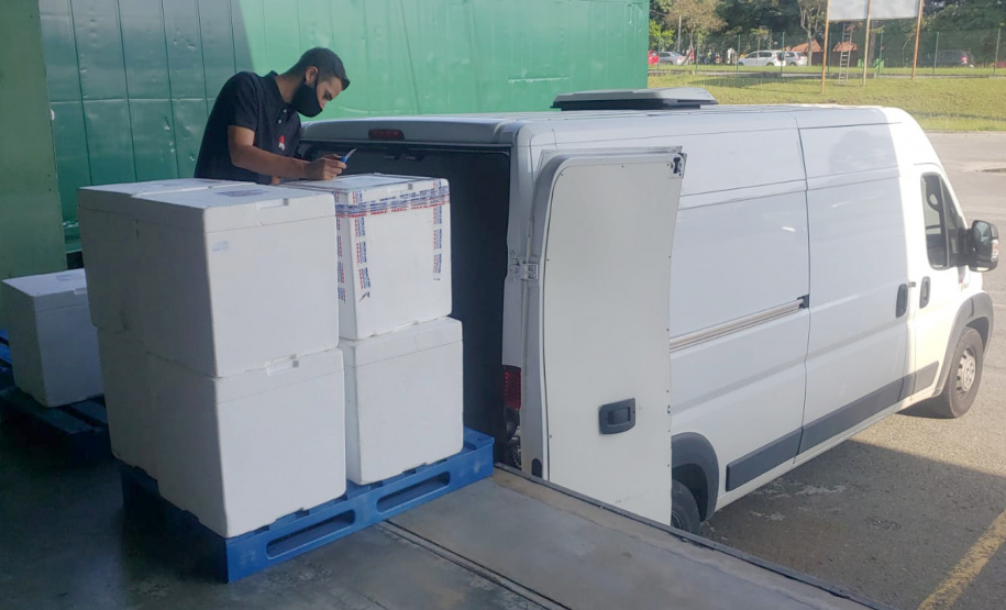 Mais 124 mil vacinas para dose de reforço contra a Covid-19 chegam ao Paraná