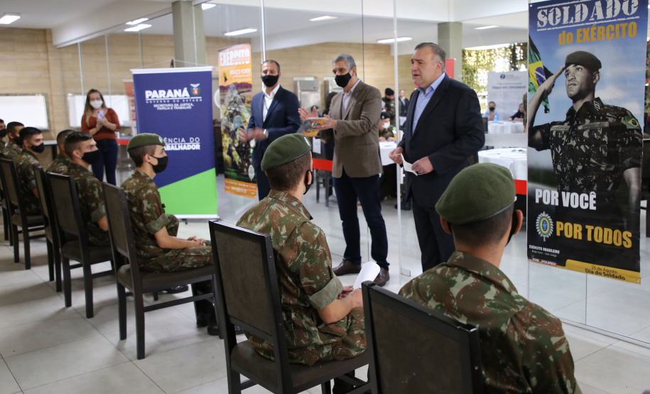 Parceria entre Secretaria de Justiça, Família e Trabalho e Exército encaminha 460 ex-militares para vagas de emprego