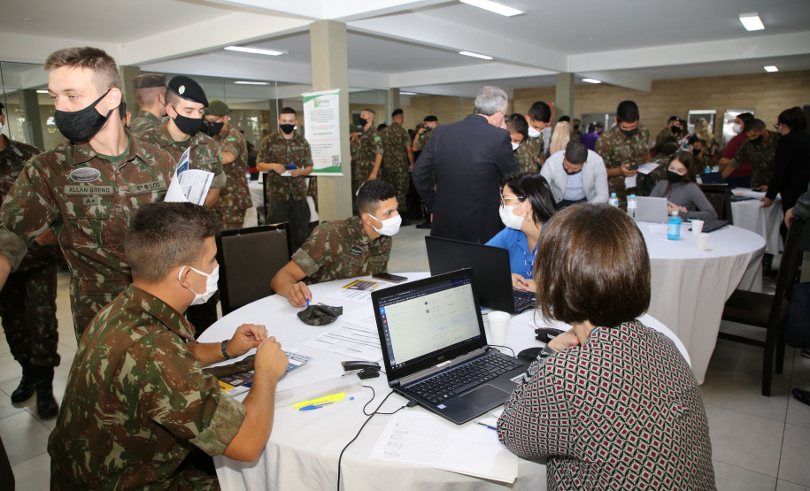 Parceria entre Secretaria de Justiça, Família e Trabalho e Exército encaminha 460 ex-militares para vagas de emprego