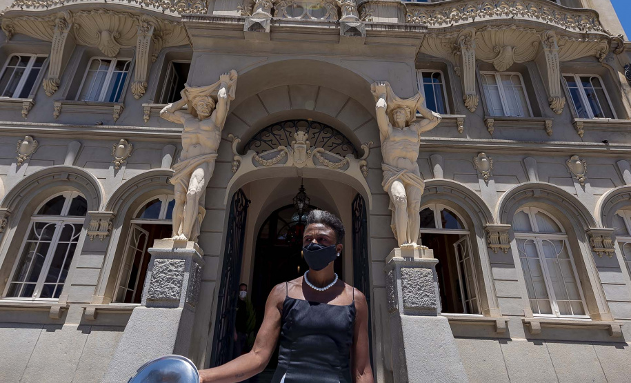 Salão Paranaense lança site oficial com mostra de obras premiadas