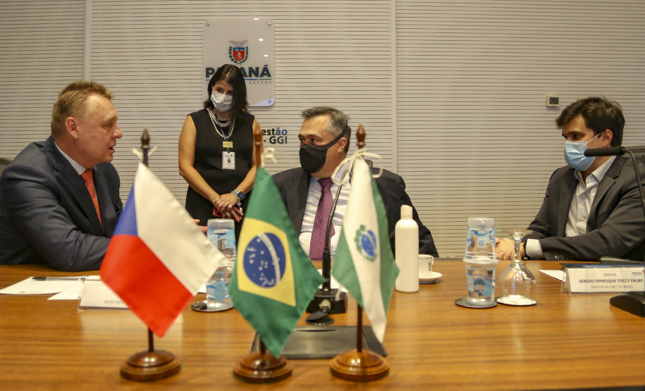 Saúde recebe doação de camas hospitalares de empresa tcheca