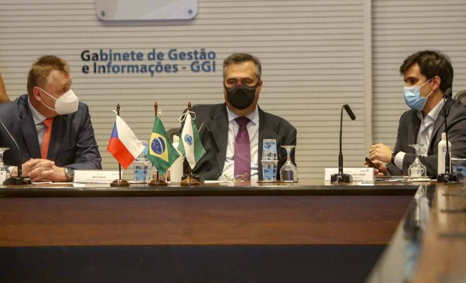 Saúde recebe doação de camas hospitalares de empresa tcheca