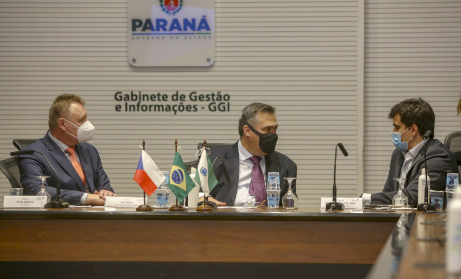 Saúde recebe doação de camas hospitalares de empresa tcheca