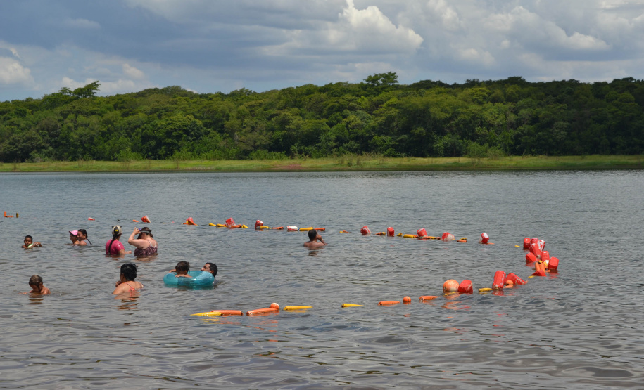 Fiscalização intensa do Corpo de Bombeiros leva tranquilidade e segurança às praias de água doce da Costa Oeste