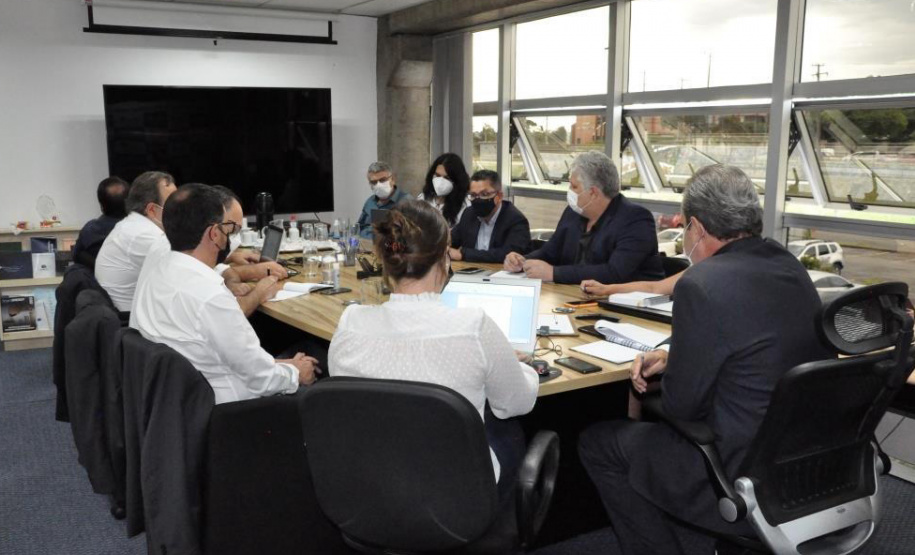 Empossada a presidente de conselho de reitores das universidades  estaduais do Paraná