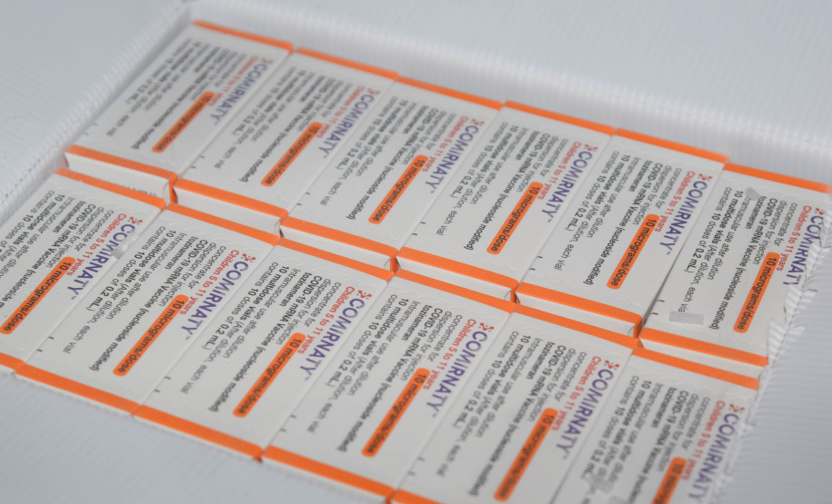 Vacinas pediátricas chegam ao Paraná e serão distribuídas nesta quarta-feira