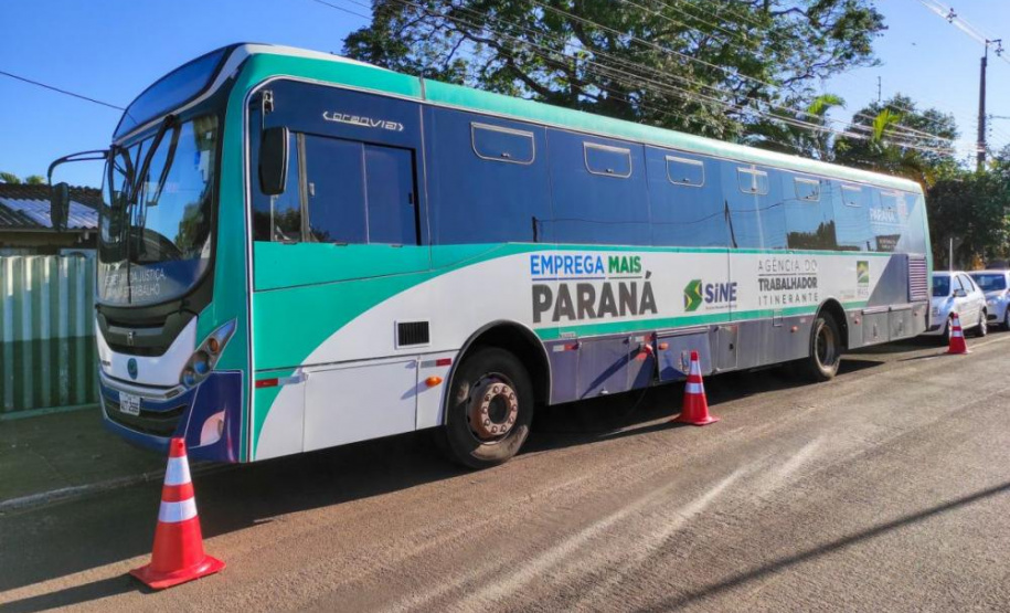 Ônibus “Emprega Mais Paraná” da Secretaria de Justiça, Família e Trabalho inicia atividades em 2022 na Região Metropolitana