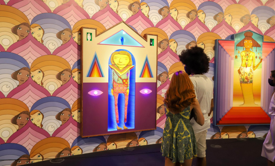 A exposição “OSGEMEOS: Segredos”, realizada pelo MON, alcança 100 mil visitantes - Curitiba, 05/01/2022