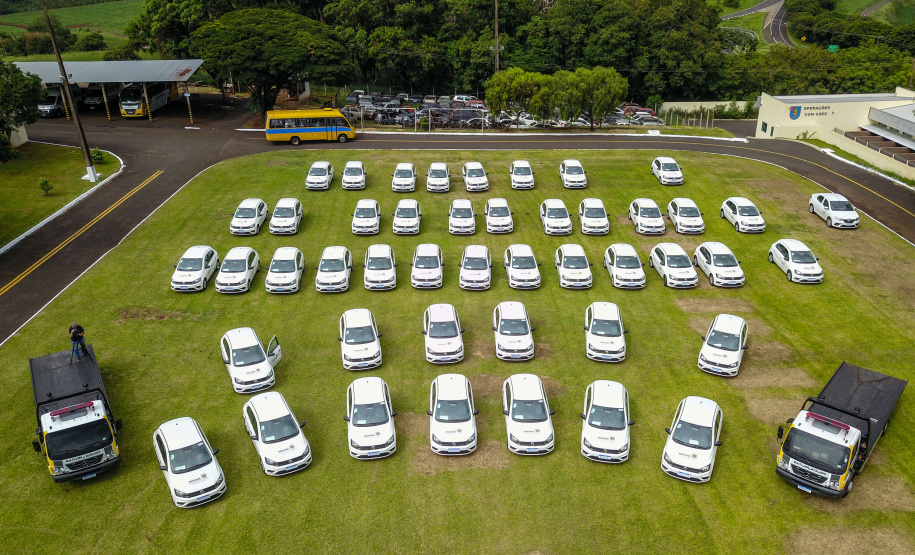 Governador Carlos Massa entrega 63 veículos para a 16ª Regional de Saúde utilizar na Estratégia Saúde da Família. - Apucaraná, 27/01/2022