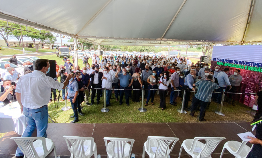 Governador Carlos Massa entrega 63 veículos para a 16ª Regional de Saúde utilizar na Estratégia Saúde da Família. - Apucaraná, 27/01/2022