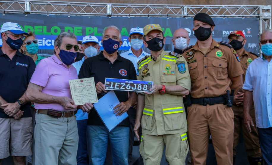 O Departamento de Trânsito do Paraná (Detran-PR), junto com a Federação Brasileira de Veículos Antigos (FBVA), realiza o evento de lançamento do novo modelo de placa preta para veículos de coleção - Curitiba, 22/01/2022