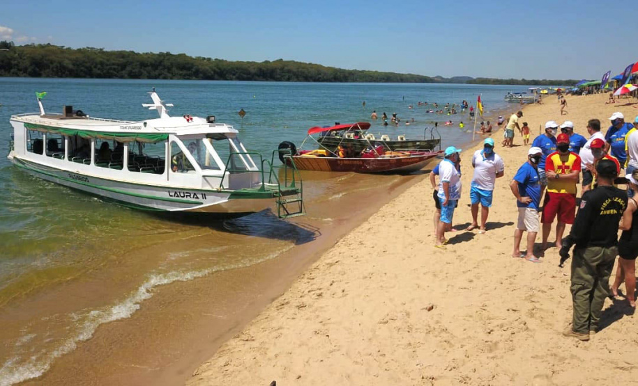 Em um mês de temporada, Praia de Santa Rosa, em Porto Rico, recebe 50 mil veranistas
