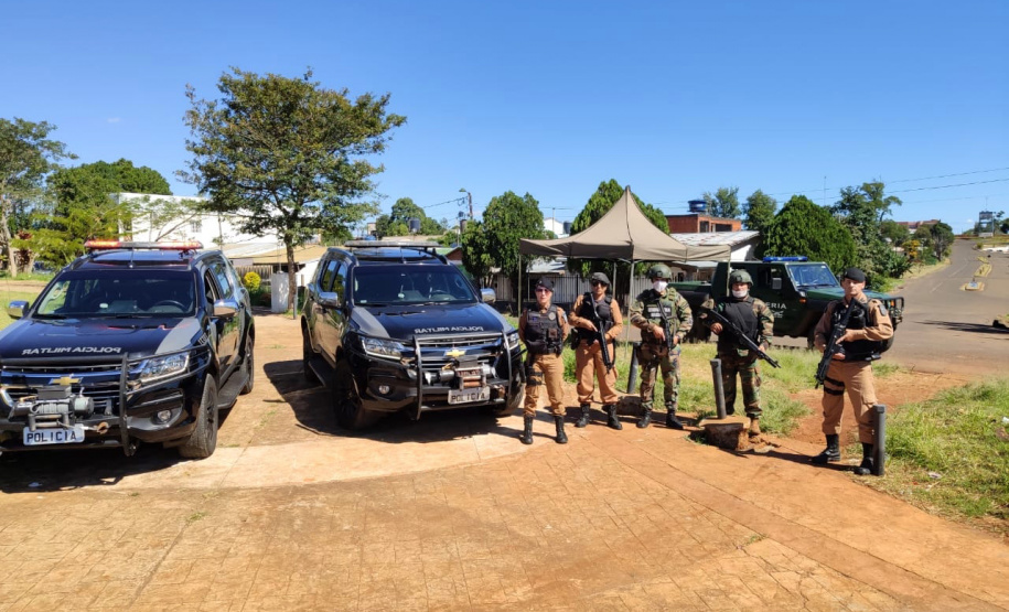 No Oeste do Paraná, policiais militares e federais apreendem mais de R$ 500 mil em cigarros contrabandeados