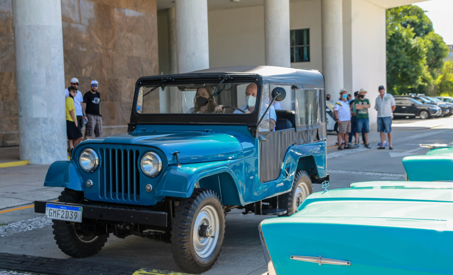 O Departamento de Trânsito do Paraná (Detran-PR), junto com a Federação Brasileira de Veículos Antigos (FBVA), realiza o evento de lançamento do novo modelo de placa preta para veículos de coleção - Curitiba, 22/01/2022