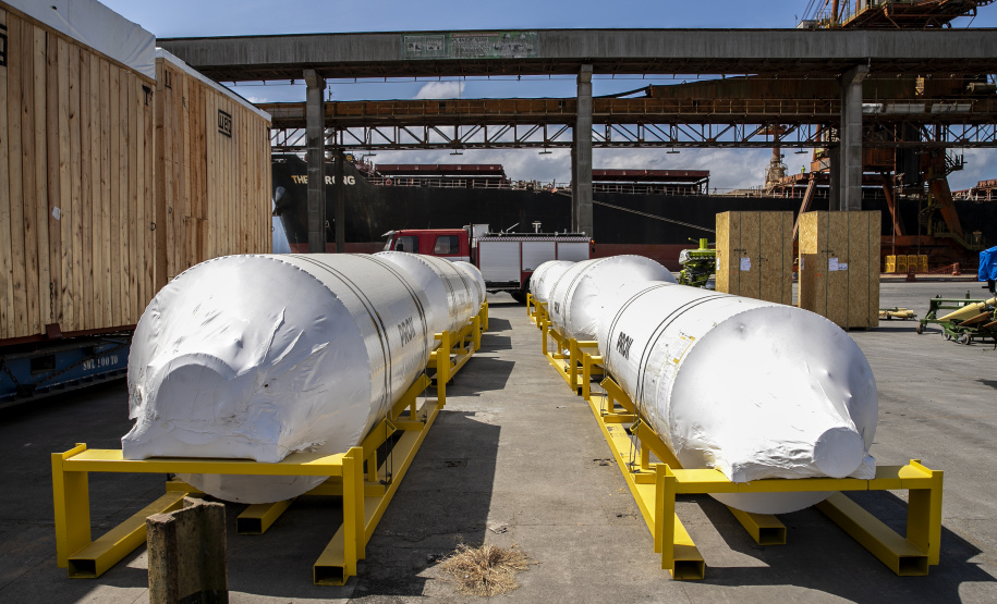 Peças para indústria de mineração são embarcadas no Porto de Paranaguá