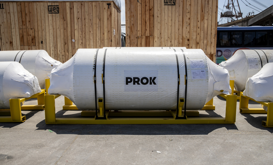 Peças para indústria de mineração são embarcadas no Porto de Paranaguá