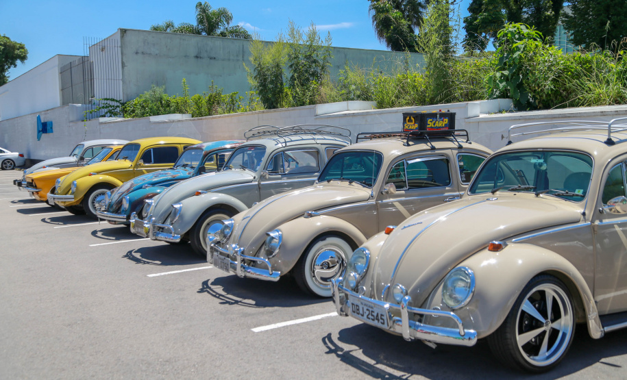O Departamento de Trânsito do Paraná (Detran-PR), junto com a Federação Brasileira de Veículos Antigos (FBVA), realiza o evento de lançamento do novo modelo de placa preta para veículos de coleção - Curitiba, 22/01/2022