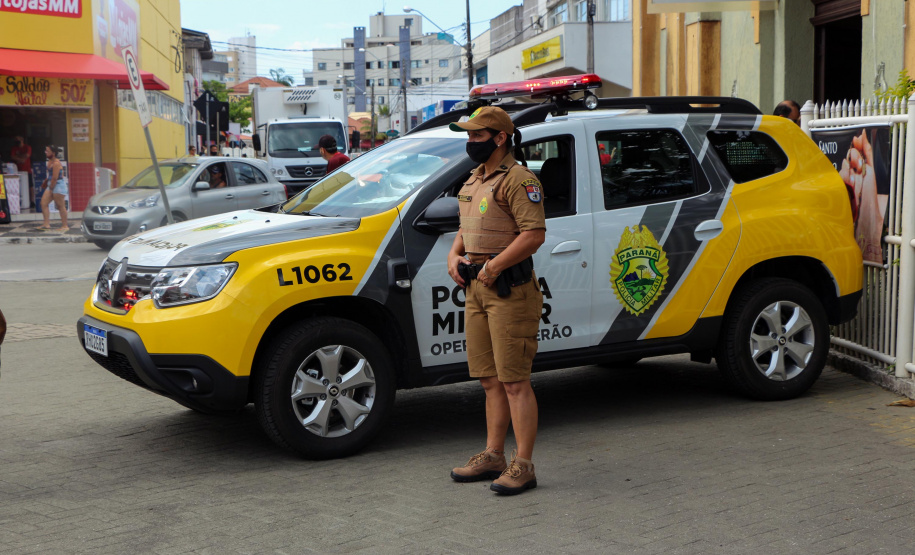 PM completa um mês de Verão Paraná com redução de 91,6% nos roubos e mais de 34 mil pulseirinhas de identificação entregues, no Litoral
