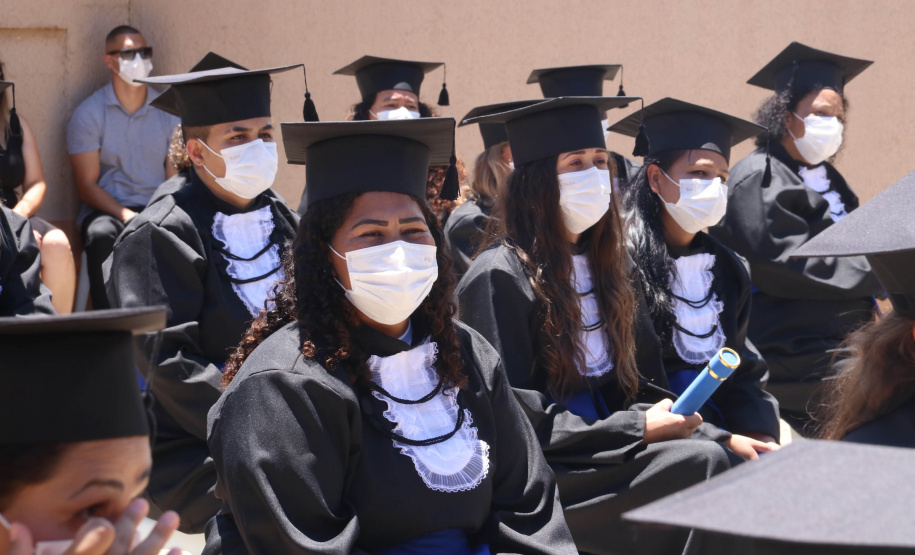 Centro de Integração Social de Piraquara forma 60 mulheres em cursos profissionalizantes e inaugura centro médico para os servidores