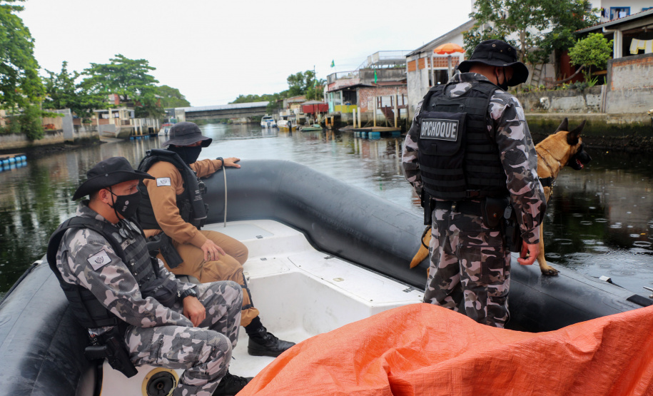 PM completa um mês de Verão Paraná com redução de 91,6% nos roubos e mais de 34 mil pulseirinhas de identificação entregues, no Litoral