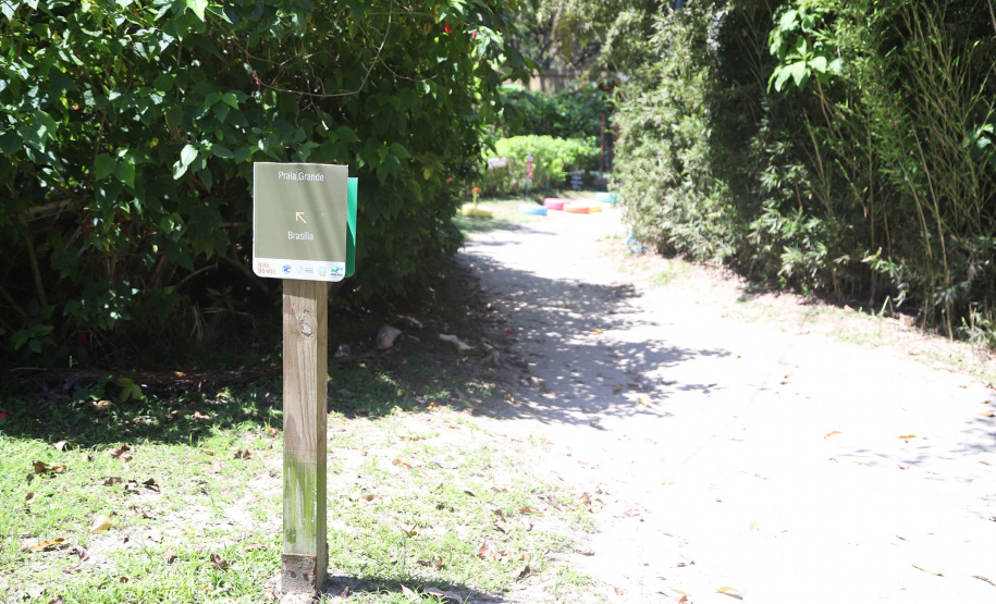 Entrada de materiais de construção na Ilha do Mel segue proibida até o fim da alta temporada