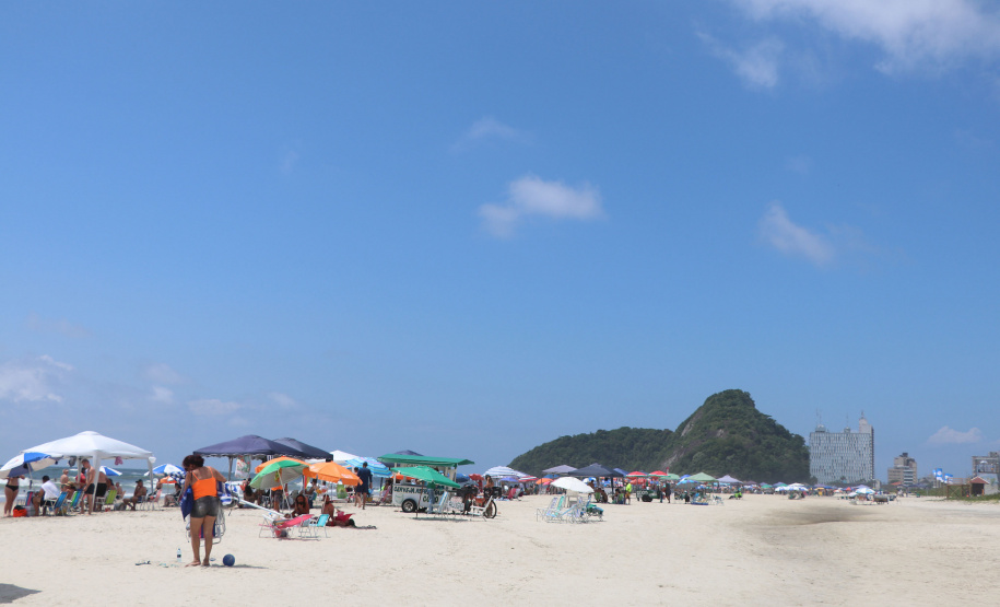 Copel disponibiliza guarda-sóis a clientes que utilizam o serviço de fatura digital; população aprova iniciativa