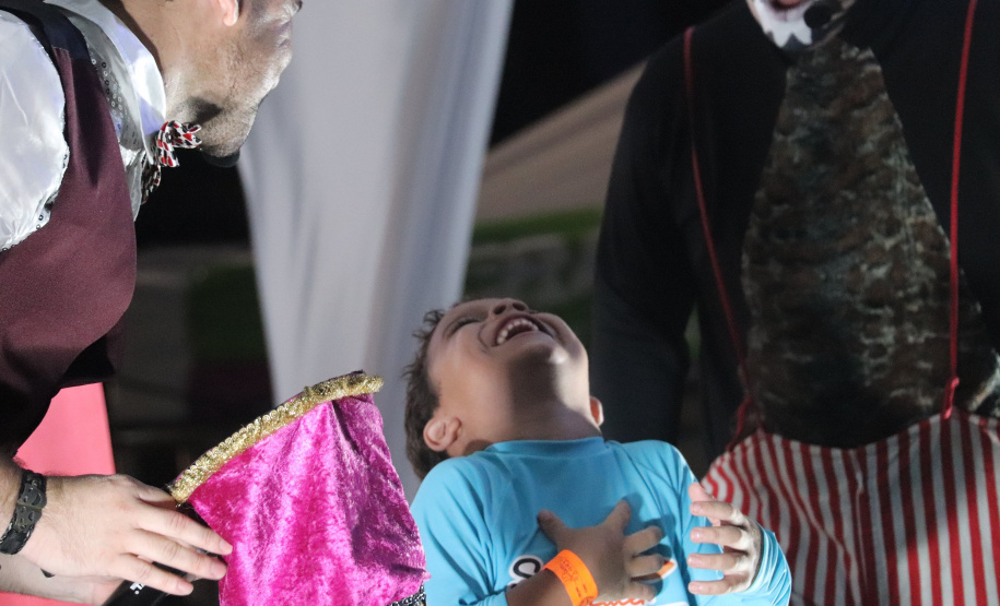 Esporte leva trupes circenses às praias do Litoral durante Verão Paraná