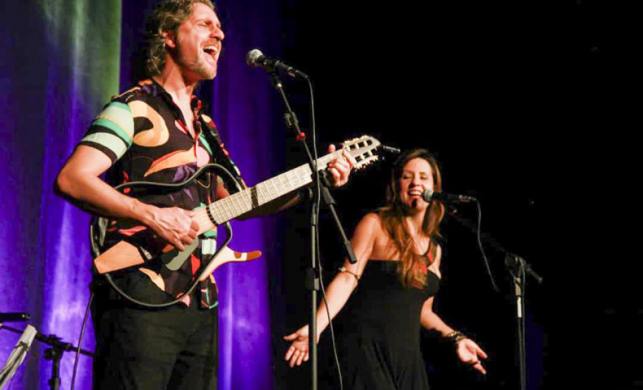 Múltiplo Leminski segue em cartaz no Museu Campos Gerais até 22 de janeiro