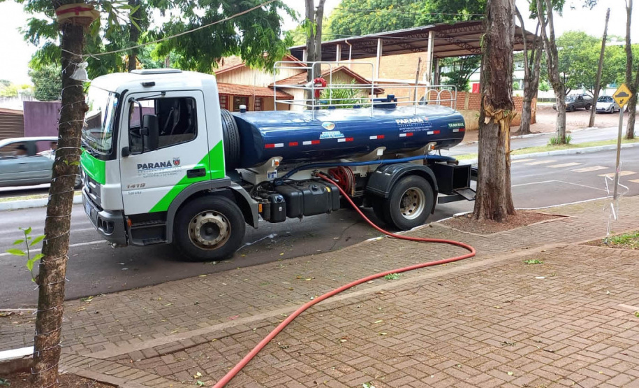 Caminhões pipa evitam acidentes de maior proporção e levam água a comunidades distantes