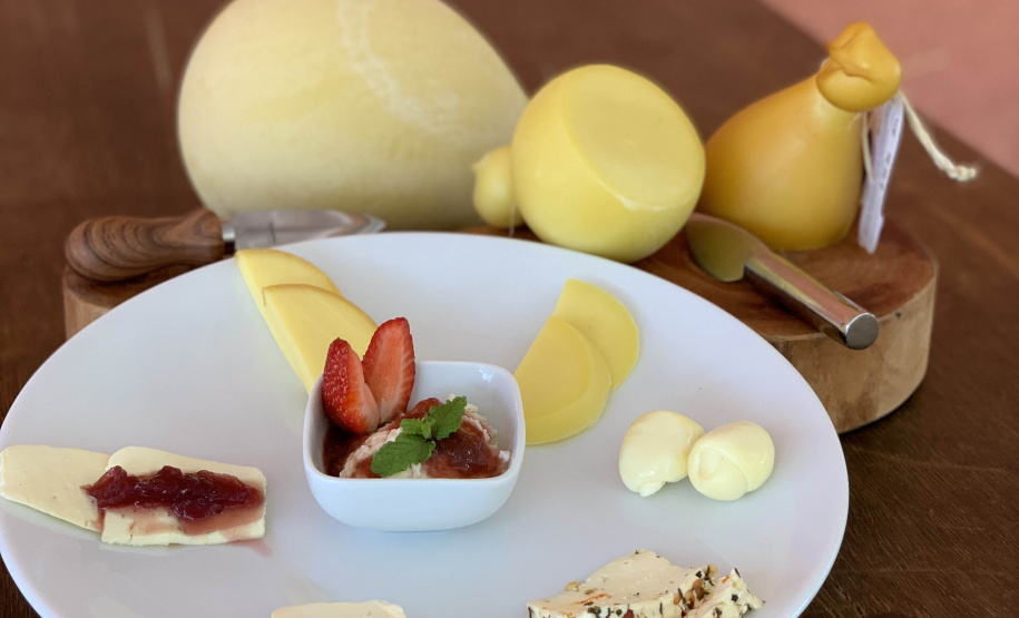 Café da manhã em parreiral e uma noite na carroça? Veja opções de experiências memoráveis na RMC