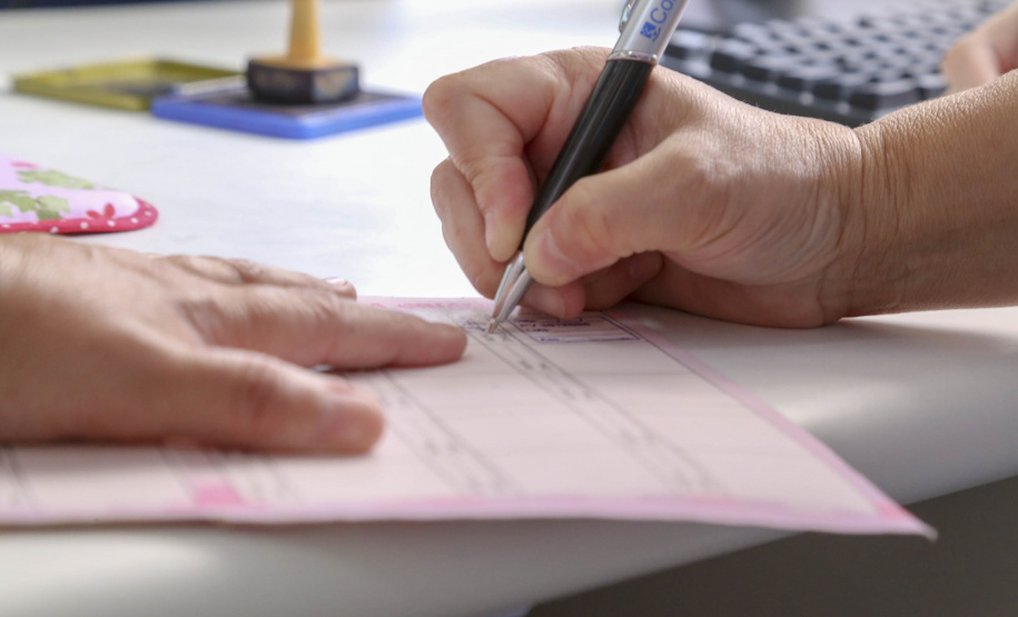 18.01.2022 - Secretário Beto Preto acompanha vacinação infantil. - Curitiba, 18/01/2022