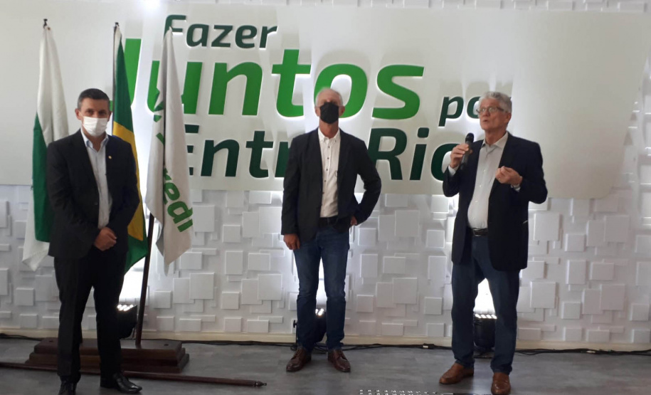 A Cooperativa Agrária, de Entre Rios, distrito de Guarapuava, inaugurou nesta quinta-feira (06), uma das mais modernas unidades de multigrãos do País. - Entre Rios, 06/01/2022