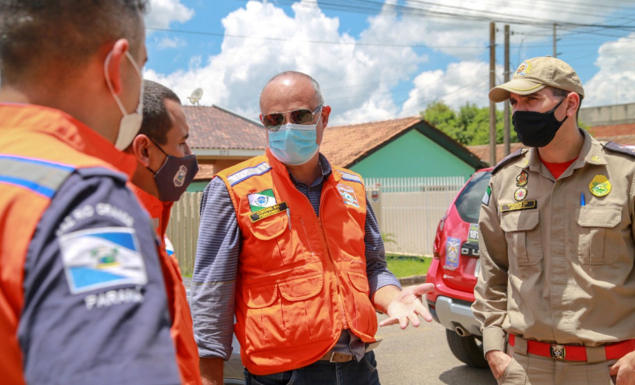 Governo Estadual entrega ajuda humanitária para famílias atingidas por enxurradas em Fazenda Rio Grande
