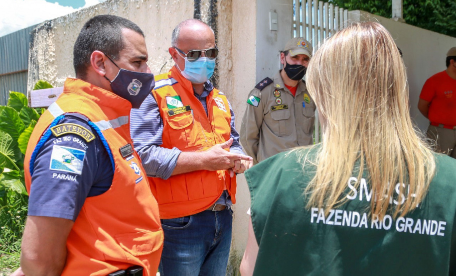 Governo Estadual entrega ajuda humanitária para famílias atingidas por enxurradas em Fazenda Rio Grande